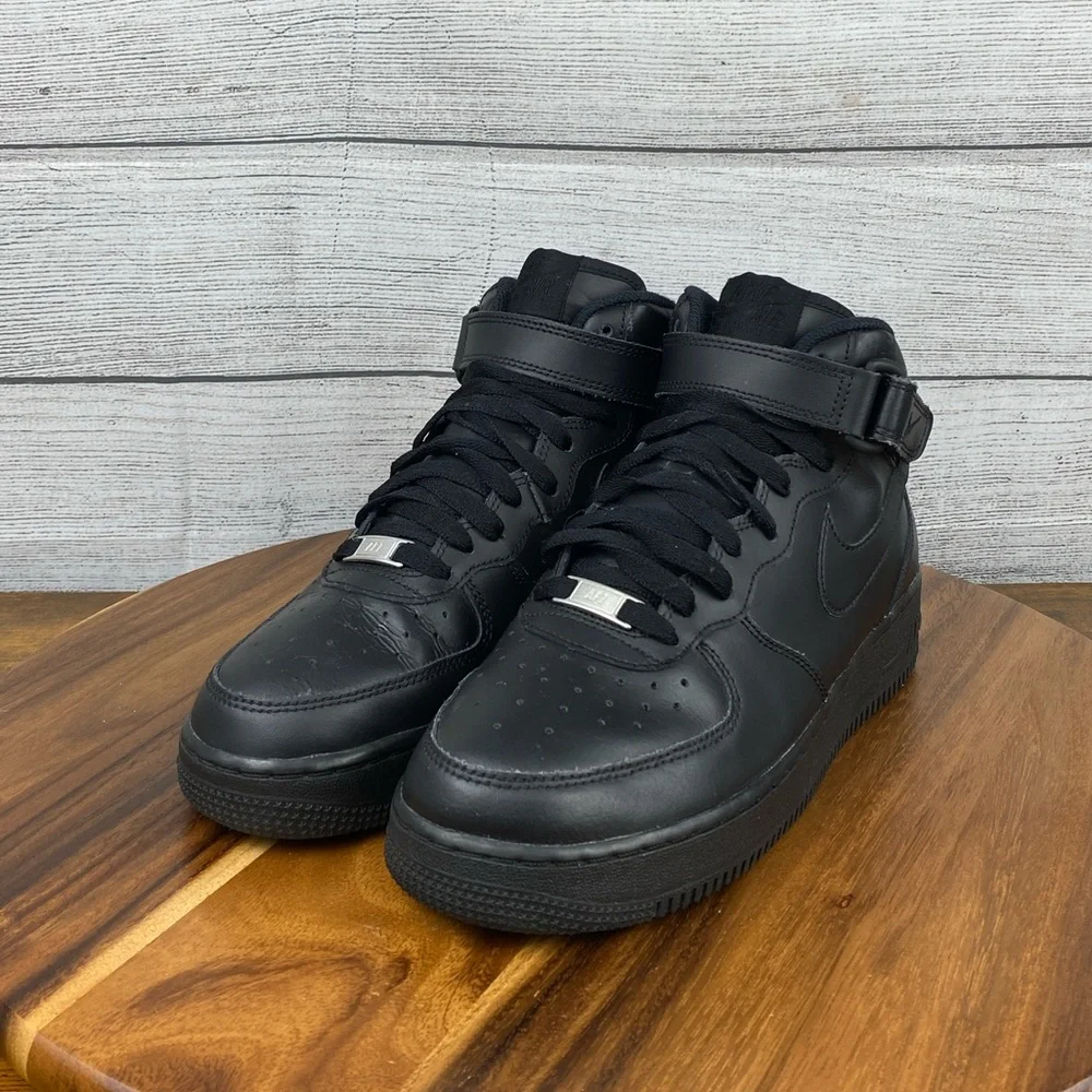 Nike Air Force 1 Mid Triple Black Shoe 314195-004 Men’s Size 7 / Womens Size 8.5